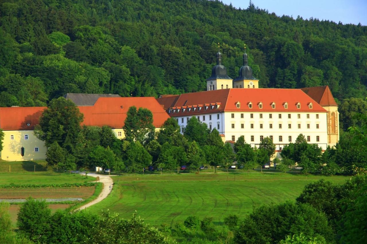 Kloster Plankstetten Gaste- Und Tagungshaus Berching Exterior photo